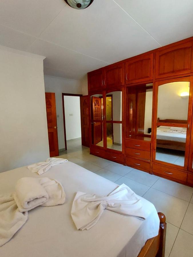 Beau Vallon Villa Self Catering With Pool Exterior photo
