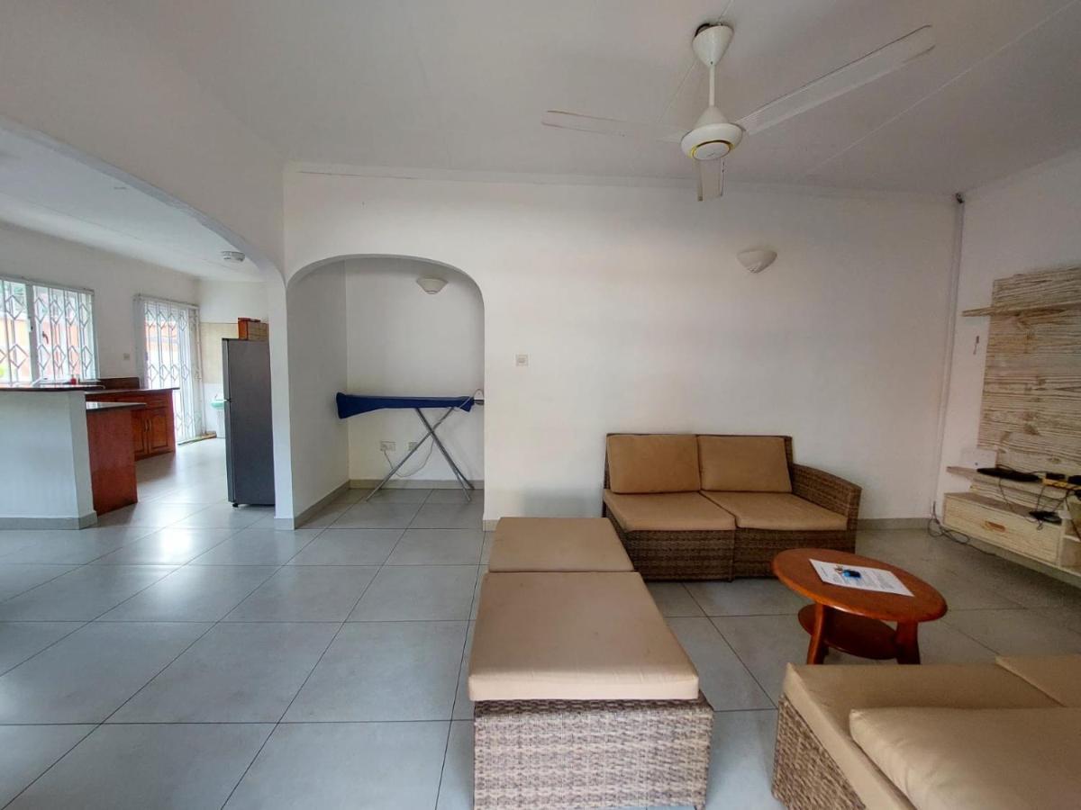 Beau Vallon Villa Self Catering With Pool Exterior photo