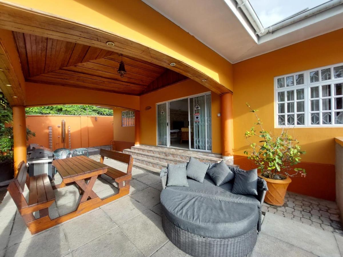 Beau Vallon Villa Self Catering With Pool Exterior photo